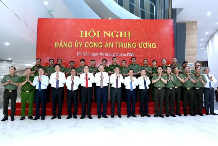 Tổng Bí thư, Chủ tịch nước Tô Lâm và các đồng chí lãnh đạo Đảng, Nhà nước và các đại biểu tham dự hội nghị.