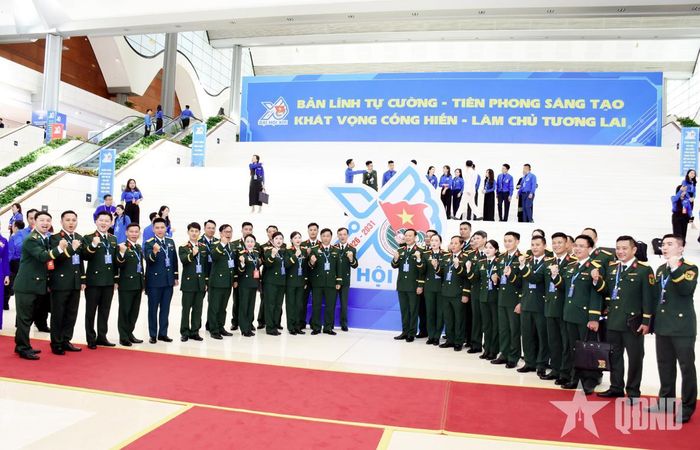 Đoàn đại biểu Thanh niên Quân đội dự Đại hội.