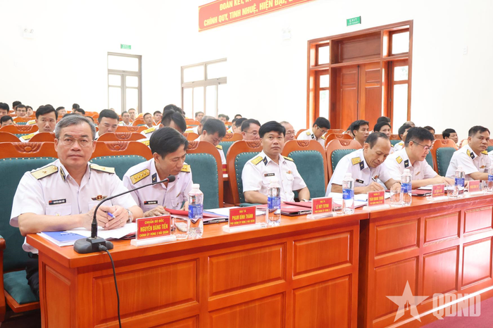 Các đại biểu tham dự hội nghị.