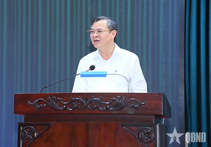Đồng chí Trương Cảnh Tuyên, Chủ tịch UBND TP Cần Thơ phát biểu tại hội nghị.
