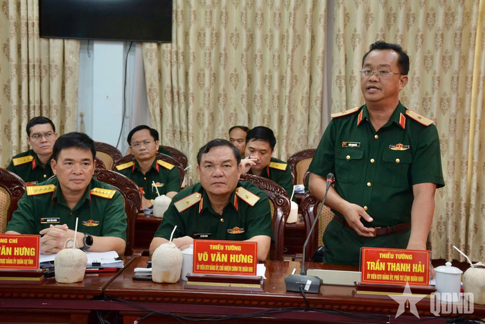  Thiếu tướng Trần Thanh Hải, Ủy viên Ban thường vụ Đảng ủy, Phó tư lệnh Quân khu 5 phát biểu chỉ đạo.