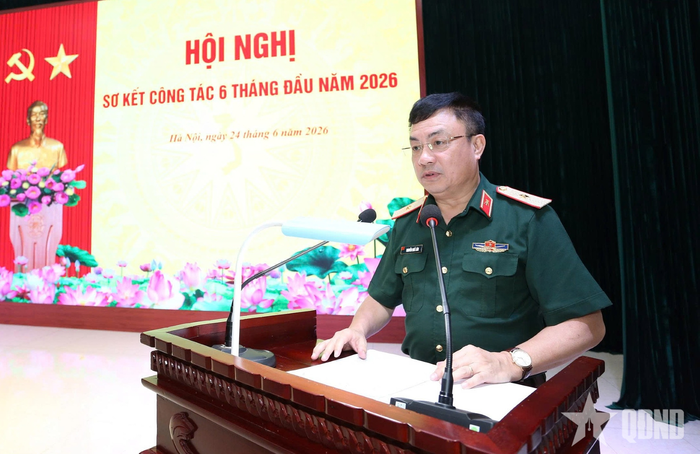 Thiếu tướng Nguyễn Quế Lâm, Cục trưởng Cục Xe máy - Vận tải chủ trì hội nghị.