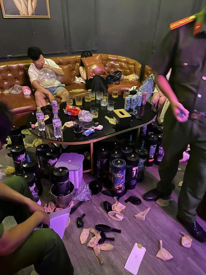 Địa điểm nghi kinh doanh “khí cười” bị phát hiện.