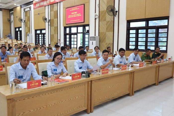 Các đại biểu tham dự hội nghị.