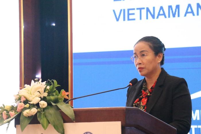 Phó Chủ tịch UBND thành phố phát biểu tại hội thảo