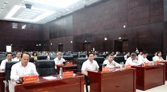 Các đại biểu dự hội nghị