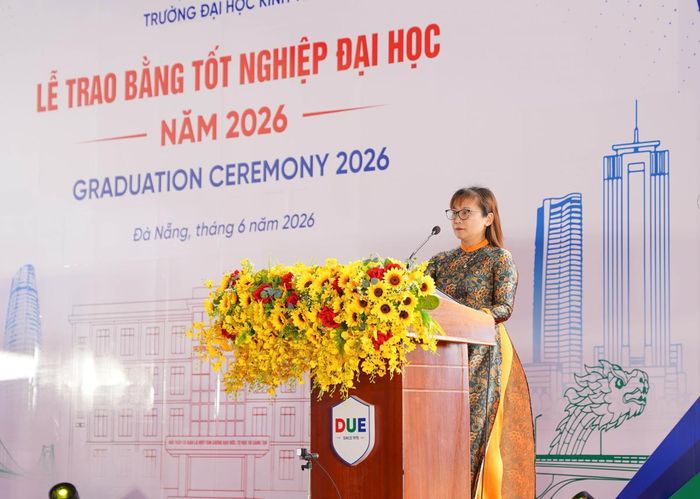 TS Huỳnh Thị Hồng Hạnh- Phó Hiệu trưởng Trường ĐHKT Đà Nẵng phát biểu tại sự kiện.