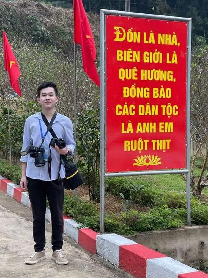 Nêu quan điểm về sức mạnh của sự đoàn kết trong việc làm sạch không gian mạng, đảng viên trẻ Nguyễn Xuân Khoa (Báo Biên Phòng) khẳng định: “Khi hàng nghìn, hàng triệu người trẻ cùng hành động có trách nhiệm, chúng ta sẽ tạo nên một hàng rào cộng đồng đủ mạnh để hạn chế sự lan truyền của các thông tin độc hại”.