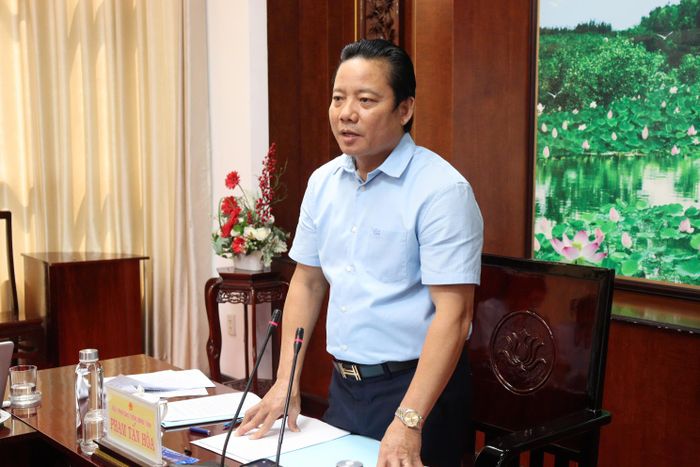  Phó Chủ tịch UBND tỉnh Tây Ninh Phạm Tấn Hòa phát biểu tại cuộc họp 