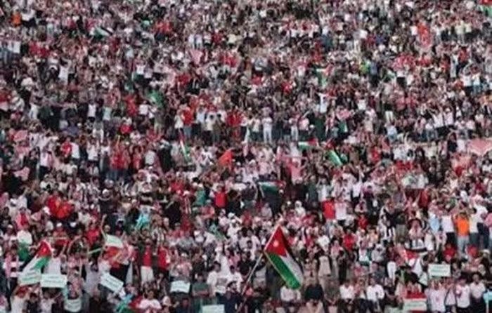 Theo Cục An ninh Công cộng Jordan, 9 người đã được đưa vào bệnh viện, trong đó 1 người đã tử vong sau đó. Chính quyền đã ra lệnh khám nghiệm tử thi để xác định nguyên nhân cái chết. 