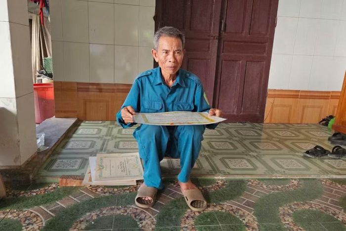 Người cựu binh kiên cường năm xưa, giờ lại gục ngã trước số phận của đứa con gái.
