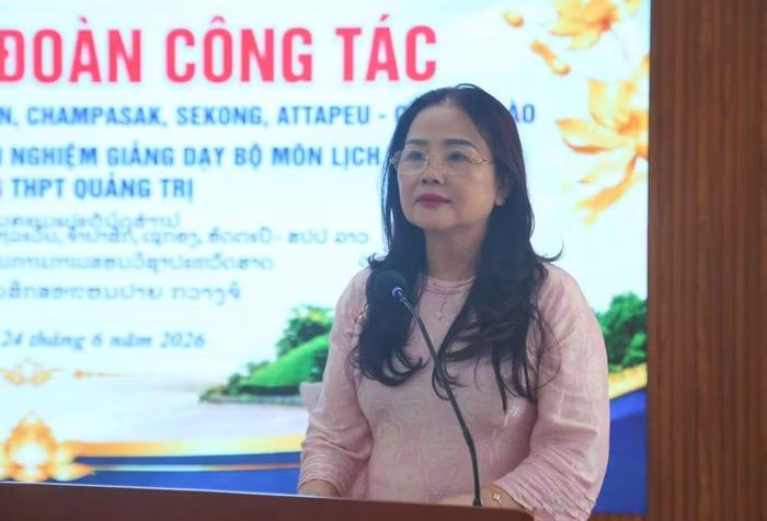 Bà Lê Thị Hương, Giám đốc Sở GD&amp;ĐT tỉnh Quảng Trị nhấn mạnh, mối quan hệ hữu nghị vĩ đại, tình đoàn kết đặc biệt và hợp tác toàn diện Việt Nam - Lào.