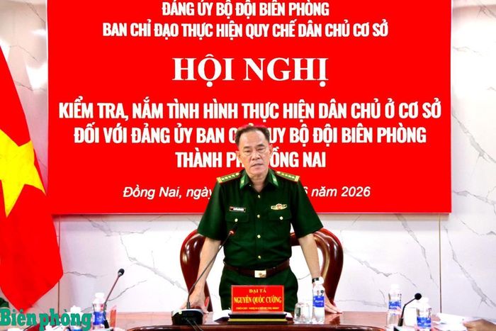 Đại tá Nguyễn Quốc Cường, Phó Chủ nhiệm Chính trị Bộ đội Biên phòng, Phó trưởng Đoàn kiểm tra phát biểu tại hội nghị kết luận sơ bộ. Ảnh: Lê Khoa