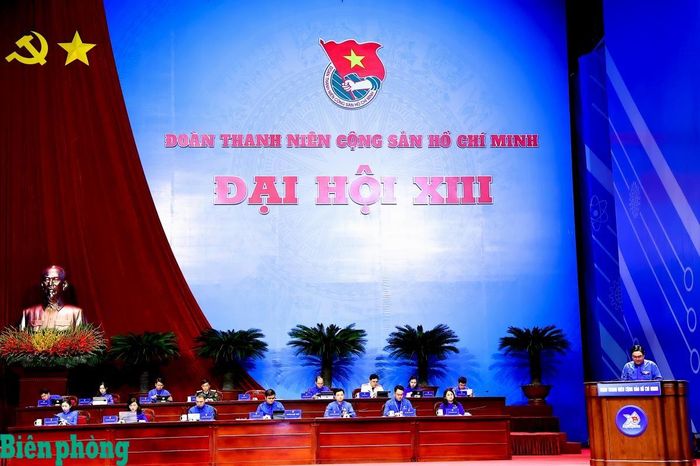 Đoàn Chủ tịch điều hành Đại hội. Ảnh: Ngọc Lâm