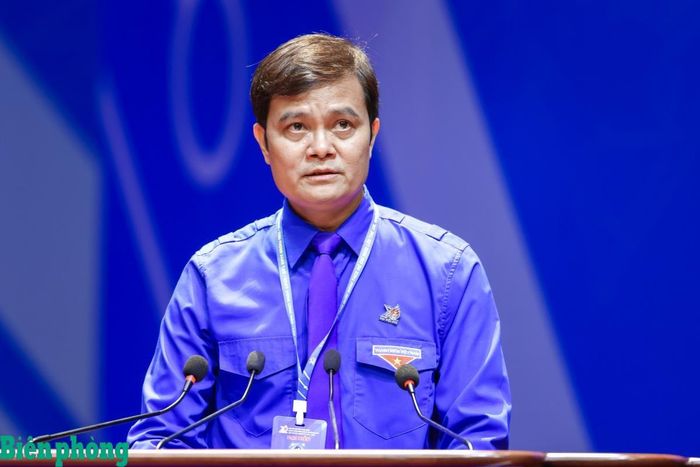 Đồng chí Bùi Quang Huy, Ủy viên Ban Chấp hành Trung ương Đảng, Phó Chủ tịch Ủy ban Trung ương Mặt trận Tổ quốc Việt Nam, Bí thư Thứ nhất Ban Chấp hành Trung ương Đoàn khóa XII phát biểu tại Đại hội. Ảnh: Ngọc Lâm