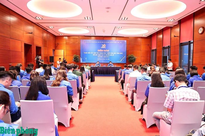 Quang cảnh diễn đàn "Thanh niên Việt Nam tiên phong phát triển khoa học công nghệ, đổi mới sáng tạo và chuyển đổi số" tại Đại hội. Ảnh: Ngọc Lâm
