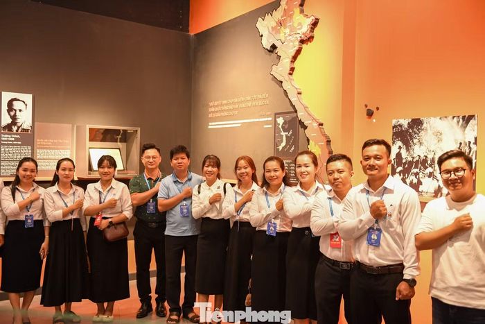 Đại biểu cũng bày tỏ kỳ vọng Đại hội Đoàn toàn quốc lần thứ XIII sẽ đề ra nhiều giải pháp đột phá, tạo môi trường thuận lợi để thanh niên phát huy sức sáng tạo, lập thân, lập nghiệp và đóng góp cho sự phát triển của đất nước.