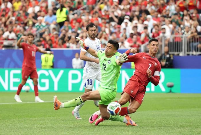 Đừng vội gạt Ronaldo khỏi đường đua vua phá lưới.