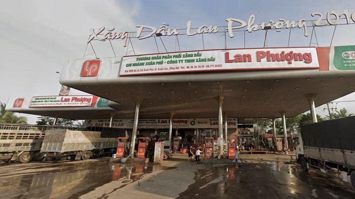 Chi nhánh Xuân Phú - Công ty TNHH xăng dầu Lan Phượng có dấu hiệu kinh doanh không đúng giấy phép.
