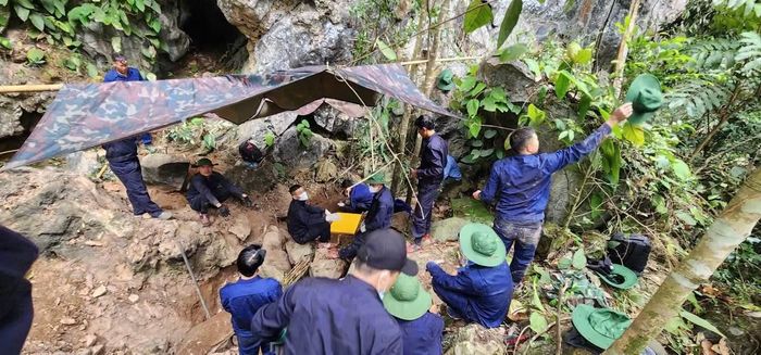 Đội Quy tập hài cốt liệt sĩ tỉnh Hà Tĩnh ngày đêm miệt mài tìm kiếm hài cốt và di vật của liệt sĩ
