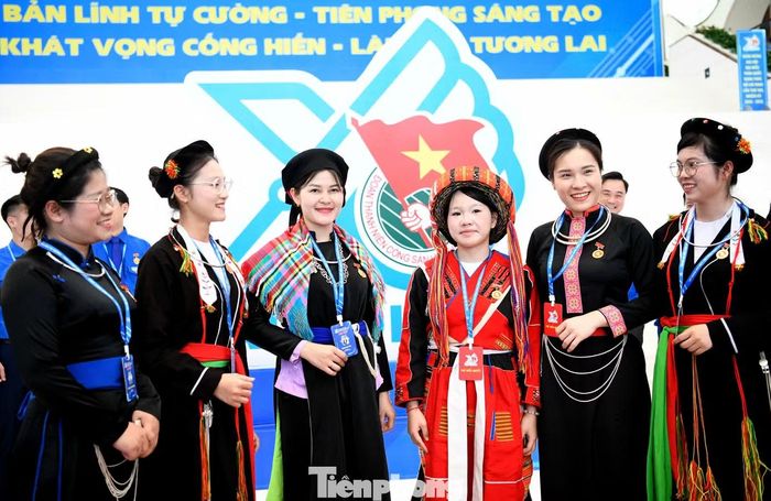 Sắc màu dân tộc tại Đại hội.