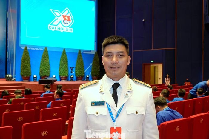  Đại úy Trần Phúc Hưng - Phó Trưởng Ban Thanh niên Công an tỉnh Lâm Đồng. Ảnh: Nguyễn Minh 