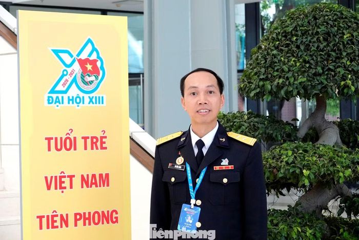 Trung tá Vũ Văn Xuân - Chính trị viên Tàu ngầm 186, Lữ đoàn 189, Quân chủng Hải quân. Ảnh: Nguyễn Minh