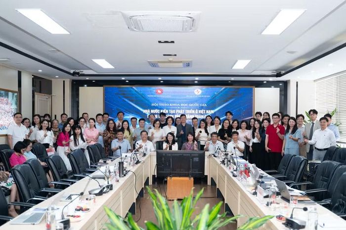 Các đại biểu tham dự hội thảo