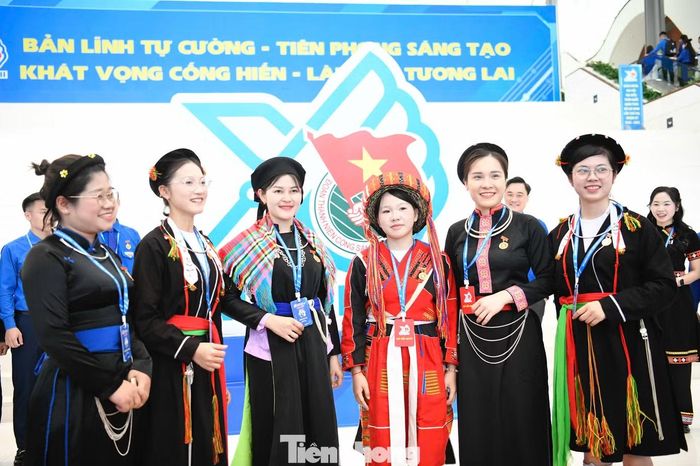 Các đại biểu đến từ nhiều dân tộc khác nhau góp mặt tại Đại hội Đoàn toàn quốc lần thứ XIII.