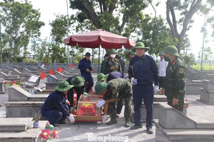 Theo kế hoạch, từ ngày 23/6 đến 30/8, Ban Chỉ đạo tìm kiếm, quy tập và xác định danh tính hài cốt liệt sĩ tỉnh Hà Tĩnh sẽ tiến hành lấy mẫu tại 679 ngôi mộ chưa xác định thông tin ở 6 nghĩa trang liệt sĩ trên địa bàn, gồm: Thạch Hà (xã Toàn Lưu), Đức Thọ (xã Đức Thọ), Kỳ Anh (xã Kỳ Khang), Hương Khê (xã Hương Khê), Núi Nài (phường Thành Sen) và Nầm (xã Tứ Mỹ).