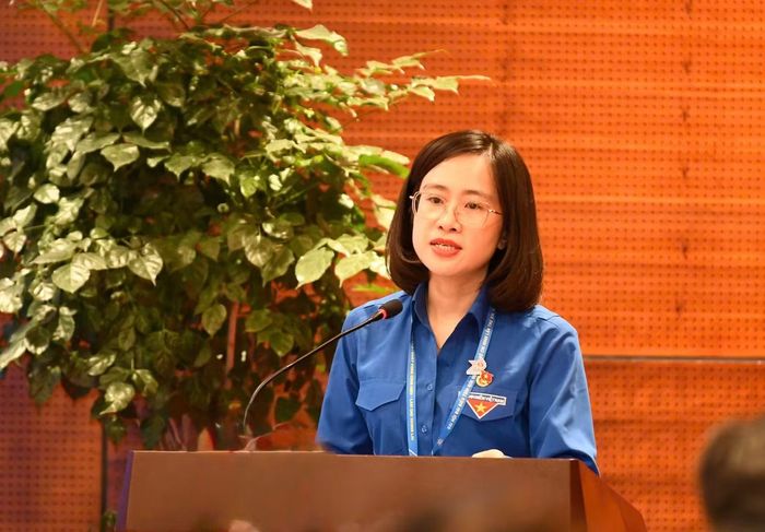 Chị Lê Thị Mai Phương, Phó Bí thư Tỉnh đoàn, Chủ tịch Hội đồng Đội tỉnh Ninh Bình chia sẻ tại diễn đàn