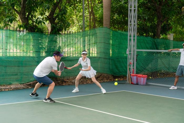 Các vận động viên tham gia hạng mục Pickleball đôi nam - nữ.