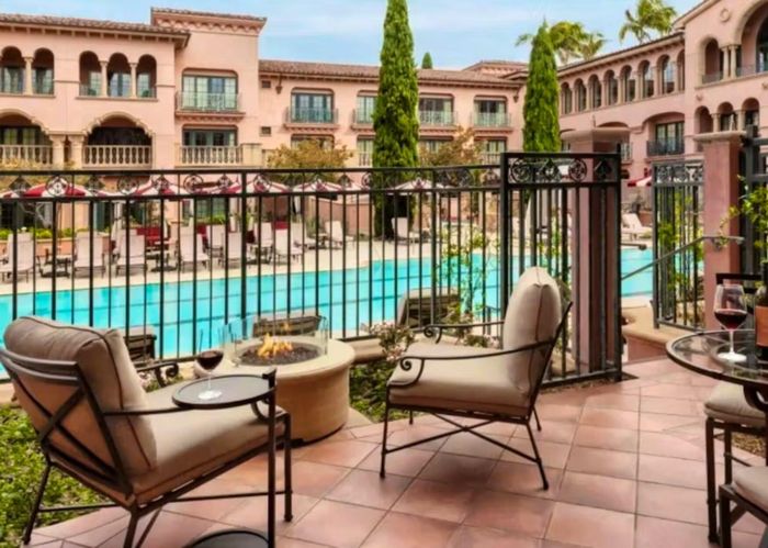 Khu nghỉ dưỡng có 4 bể bơi. Ảnh: Fairmont Grand Del Mar