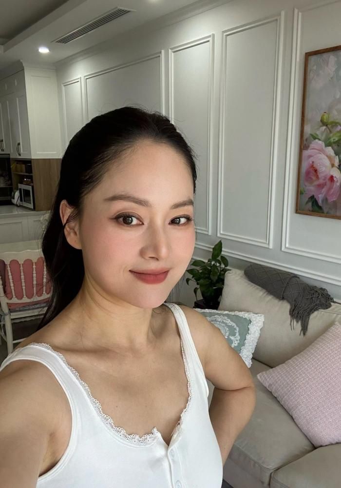 Diễn viên Lan Phương lấy lại tinh thần, chăm chỉ làm việc để lo cho mình và con. 