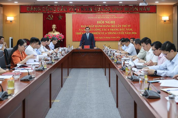 Bí thư Đảng ủy, Bộ trưởng Dân tộc và Tôn giáo Nguyễn Đình Khang chủ trì hội nghị Ban chấp hành Đảng bộ lần thứ 4. Ảnh: Lê Anh Dũng