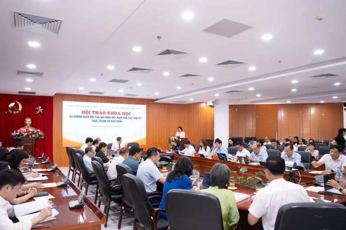 Toàn cảnh Hội thảo khoa học với chủ đề “Xu hướng biến đổi của gia đình Việt Nam qua các thời kỳ - Thực trạng và giải pháp” (Ảnh: Hà Châu)