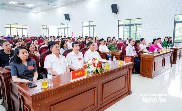 Các đại biểu tham dự khai mạc chung kết Hội thi báo cáo viên, tuyên truyền viên giỏi tỉnh năm 2026. Ảnh: Phạm Bằng