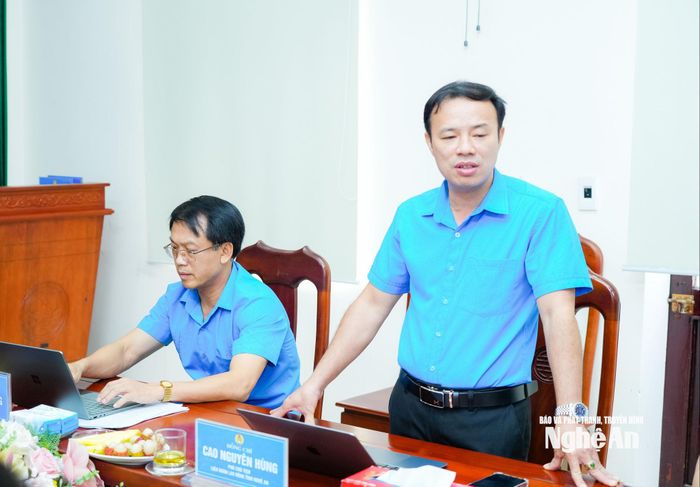 Phó Chủ tịch Liên đoàn Lao động tỉnh Cao Nguyên Hùng phát biểu tại hội nghị. Ảnh: TL