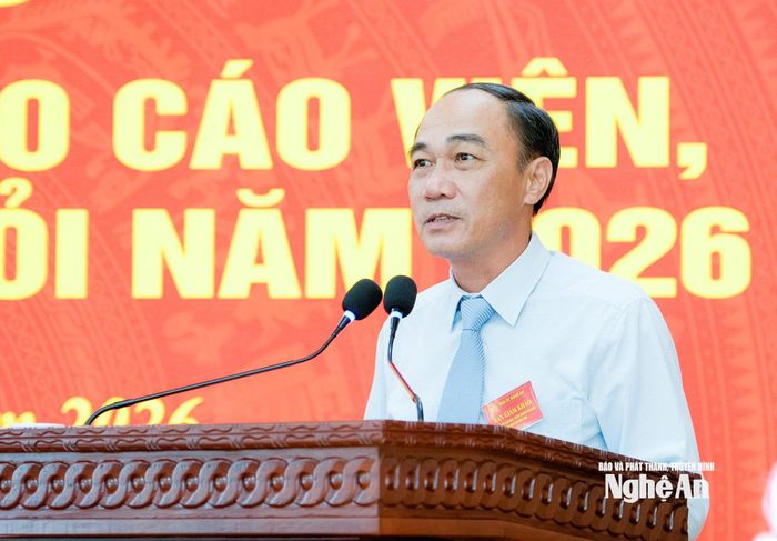 Đồng chí Trần Quốc Khánh - Phó Trưởng ban Tuyên giáo và Dân vận Tỉnh ủy, Phó Trưởng ban Thường trực Ban Tổ chức hội thi báo cáo đánh giá hội thi. Ảnh: Phạm Bằng