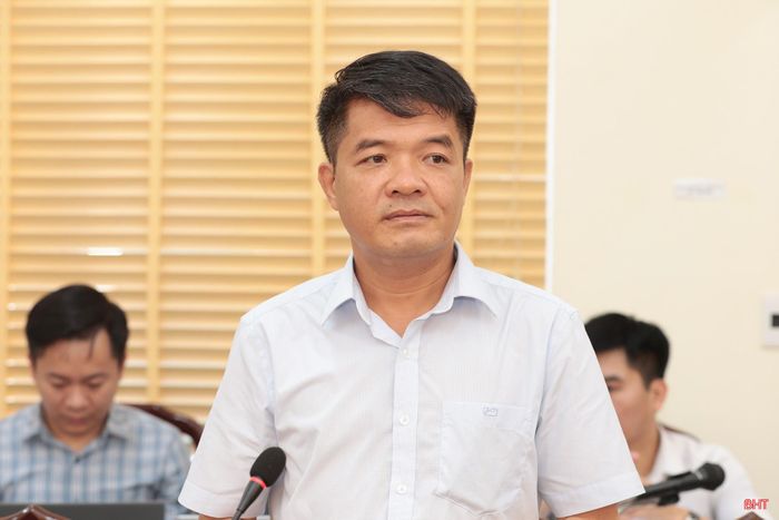 Đồng chí Trần Nhật Tân – Ủy viên BTV Tỉnh ủy, Trưởng ban Nội chính Tỉnh ủy tham gia ý kiến tại phiên tiếp công dân.