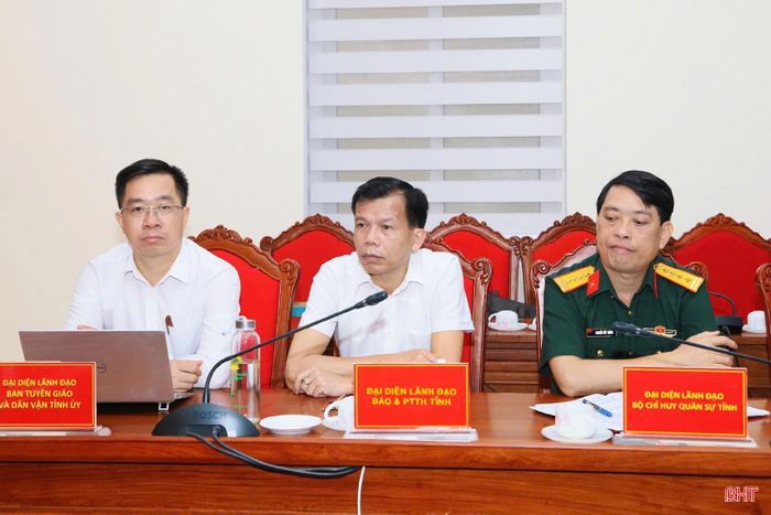 Đại diện các cơ quan, đơn vị cấp tỉnh tham dự lễ phát động.