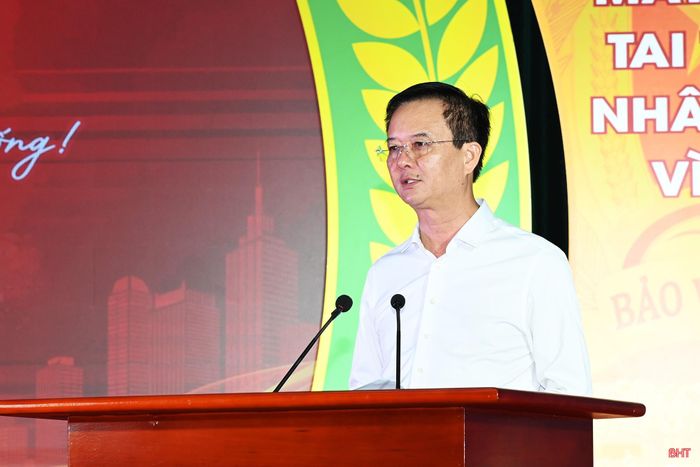 Đồng chí Trần Báu Hà - Phó Chủ tịch Thường trực UBND tỉnh phát biểu khai mạc hội thi.
