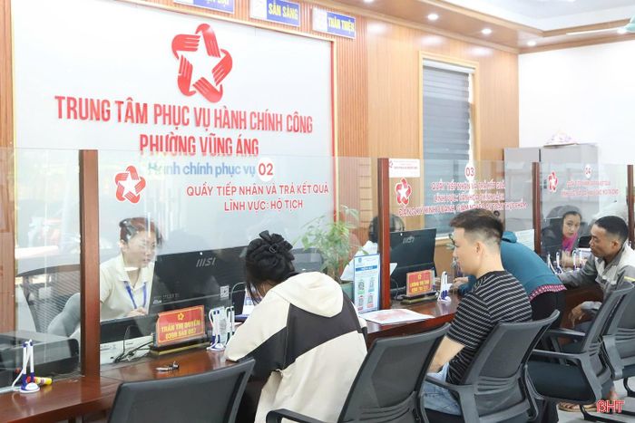 Tại phường Vũng Áng - địa bàn động lực phát triển kinh tế của tỉnh, khối lượng hồ sơ hành chính cũng luôn ở mức cao.