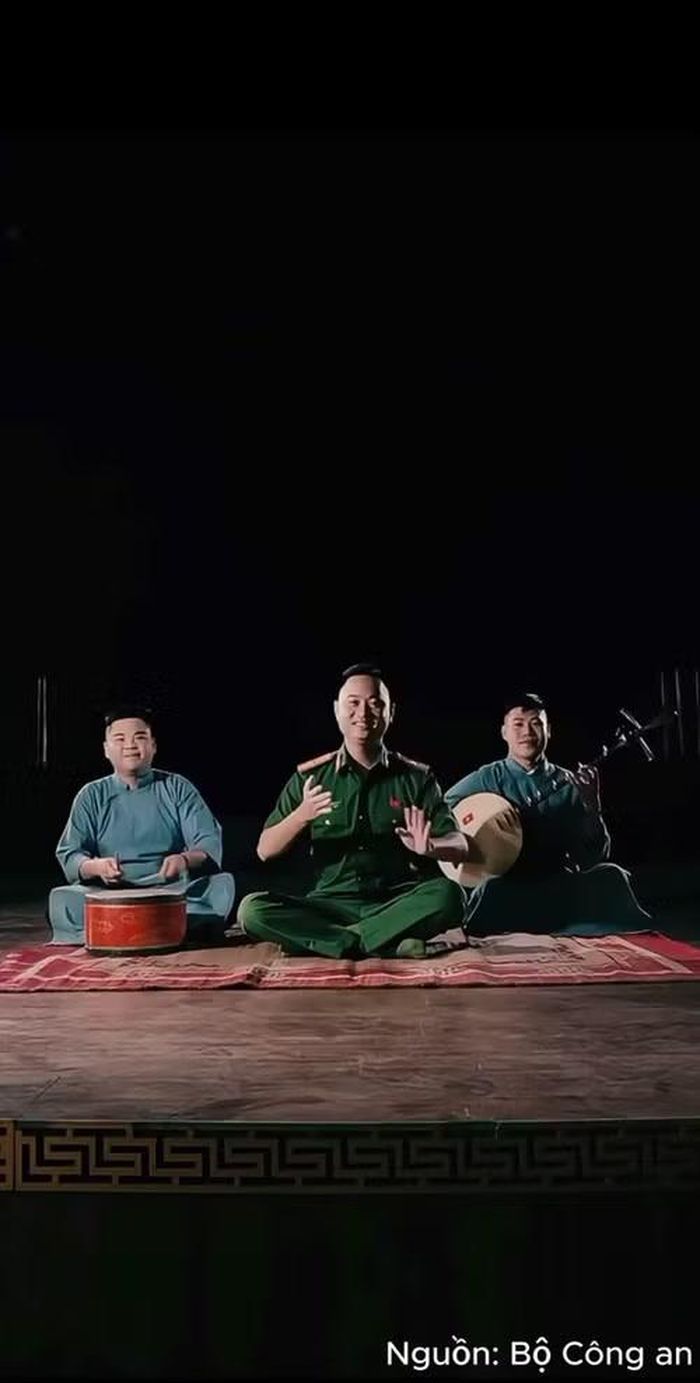 Thiếu tá Đặng Quốc Hùng trong clip.