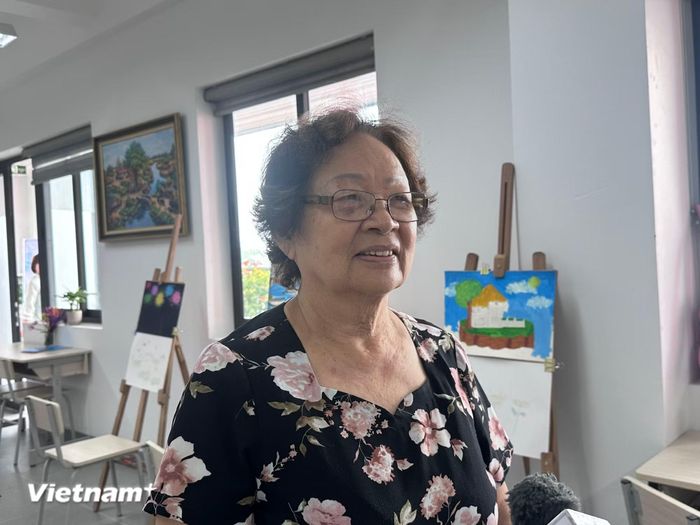 Bà Nguyễn Thị Lương, 78 tuổi ở tổ 7 phường Long Biên. (Ảnh: Thùy Giang/Vietnam+)