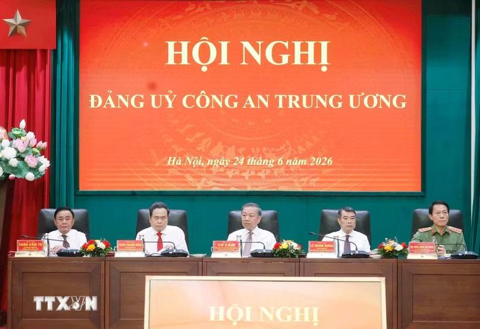 Tổng Bí thư, Chủ tịch nước Tô Lâm và các đồng chí lãnh đạo dự Hội nghị Đảng ủy Công an Trung ương. (Ảnh: Thống Nhất/TTXVN)
