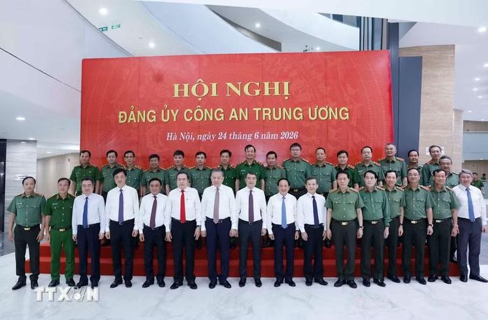 Tổng Bí thư, Chủ tịch nước Tô Lâm và các đại biểu. (Ảnh: Thống Nhất/TTXVN)