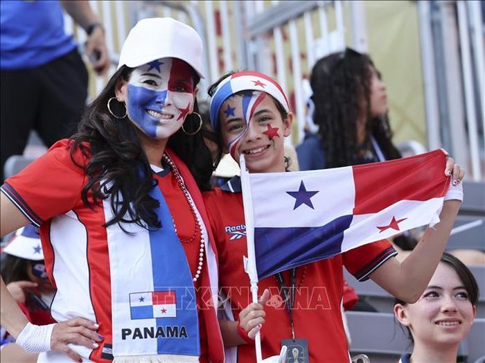 Cổ động viên đội tuyển Panama. Ảnh: THX/TTXVN.