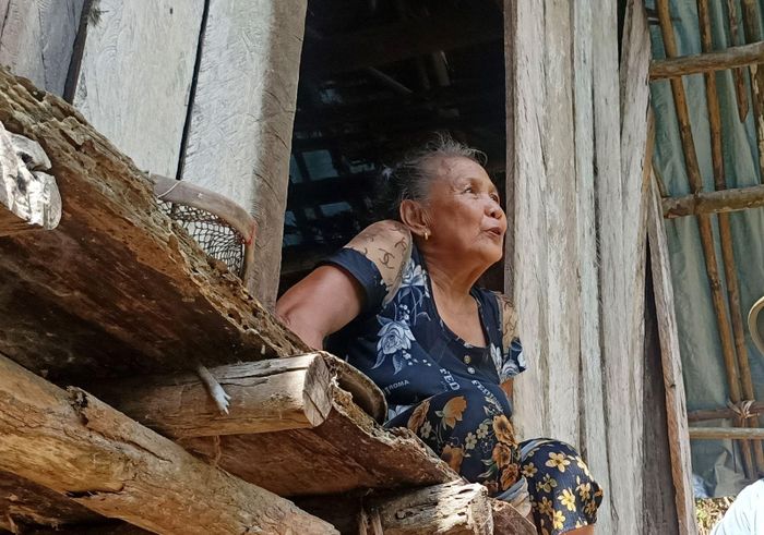 Bà Lam Thị Hạnh, bản Hạt rào đất ngày đêm bám lán canh giữ ruộng đất.