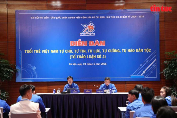 Ban Chủ trì tổ thảo luận 2 tại Đại hội.